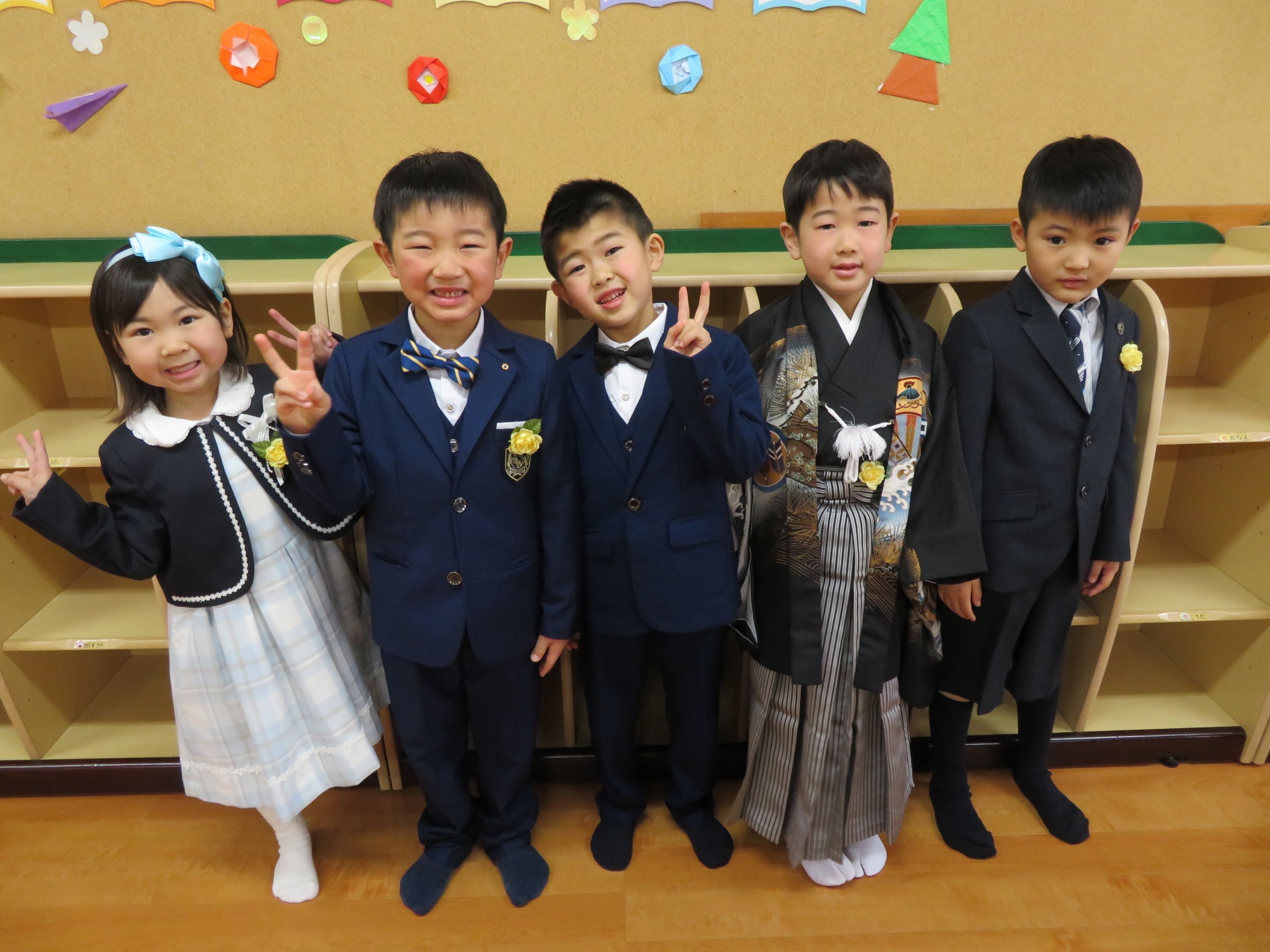 女の子1人、男の子4人