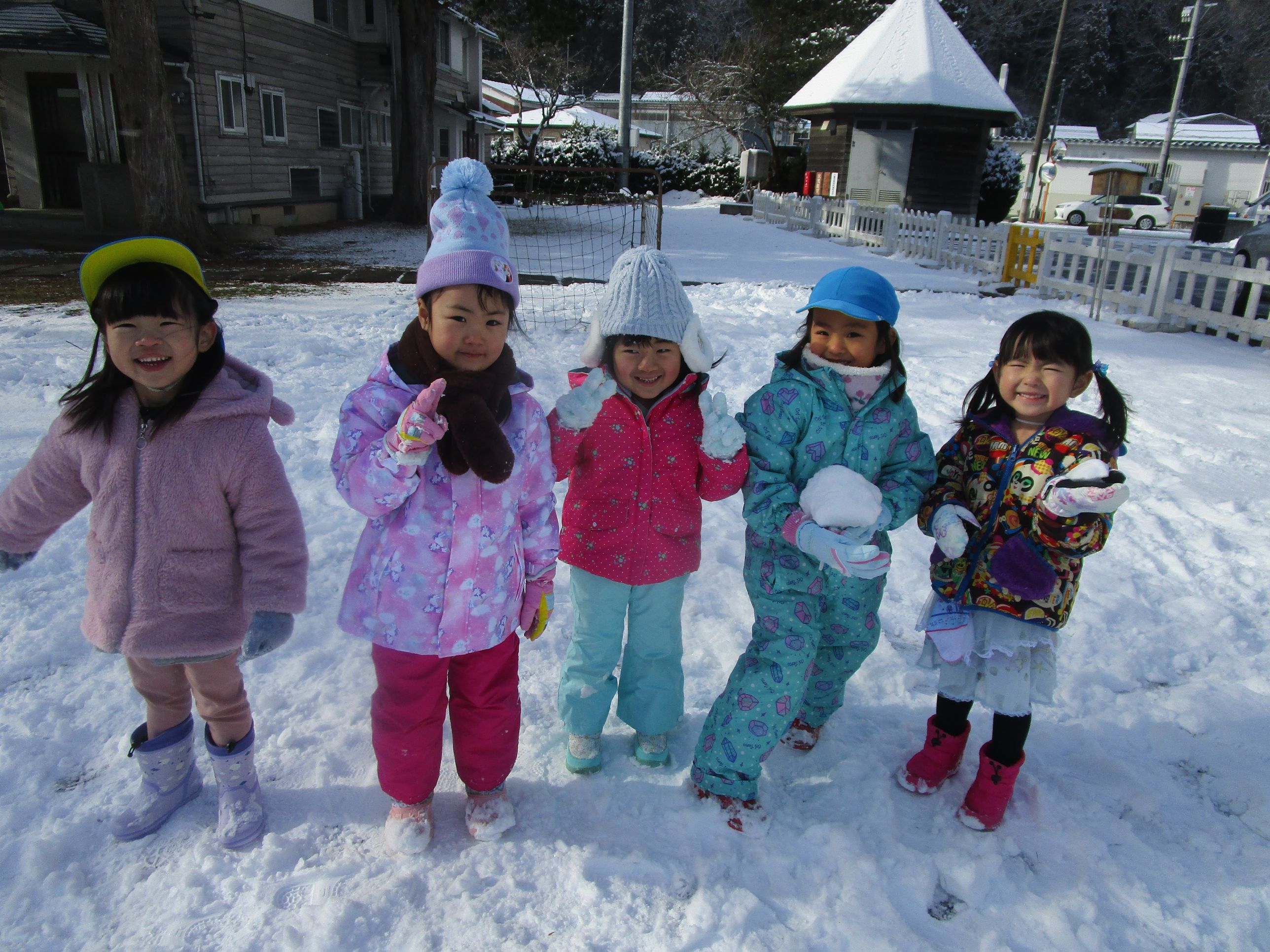 雪遊び