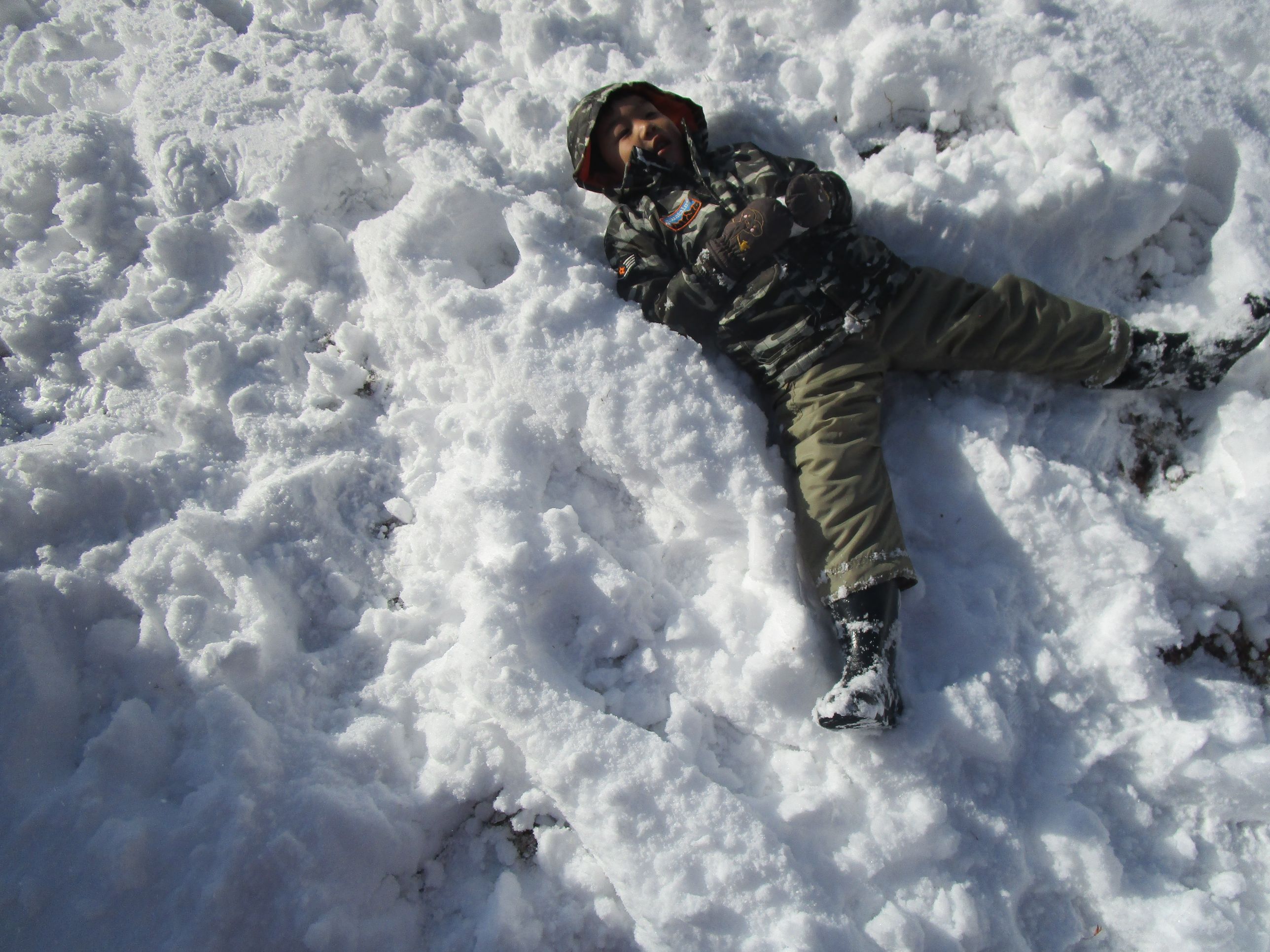 雪遊び