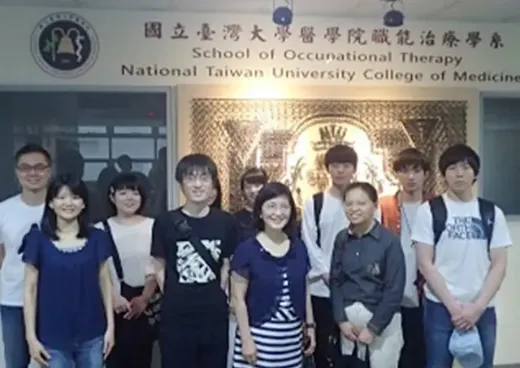 台湾大学の学生と意見交換